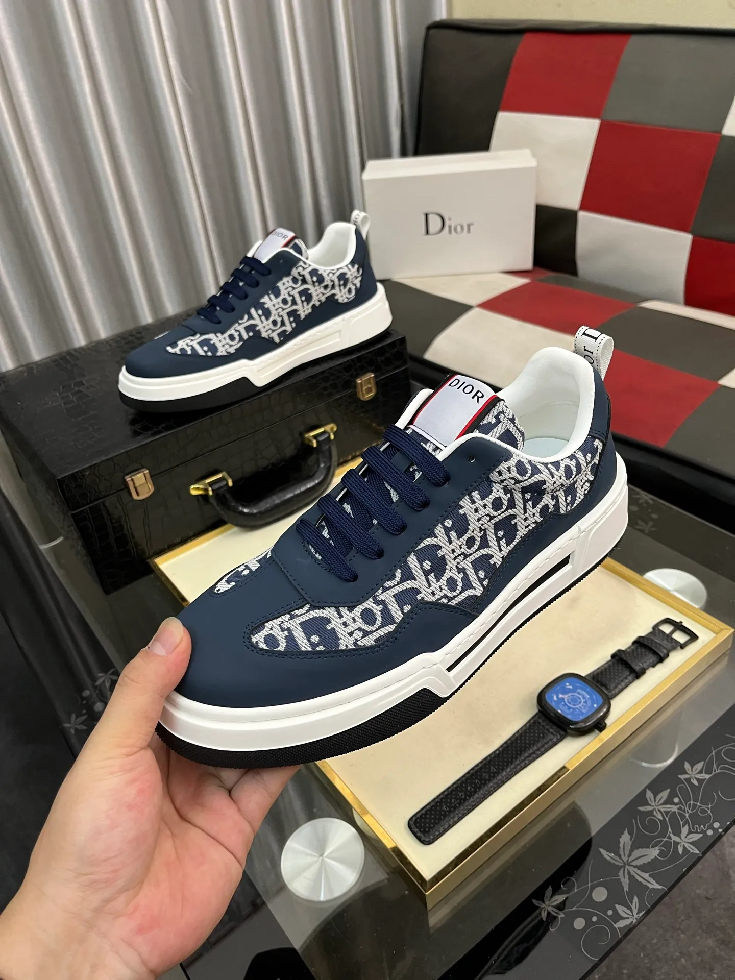 Men's men's shoes 💰420⌚️⌚️[Dior] 25ss new product B01 moral training shoes. The toe size design is a bit wider. The upper foot comfort is perfect. The threads are beautiful. Perfectly adaptable to trousers. Decorated with various classic details. Ideal for daily styling. Can be matched with various casual items to create exquisite looks. Fabric: First layer cowhide/lining sheepskin TPU original outsole Code number: 38-443️⃣Colors available